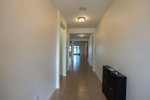 House in Tampa, Florida 4 bedrooms, 216.65 sq.m. № 2098074 - photo 26