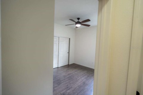 House in Tampa, Florida 4 bedrooms, 216.65 sq.m. № 2098074 - photo 20