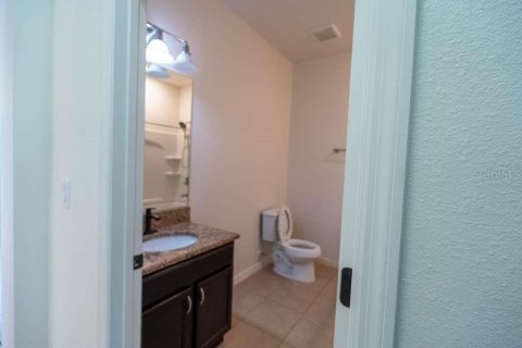 House in Tampa, Florida 4 bedrooms, 216.65 sq.m. № 2098074 - photo 21