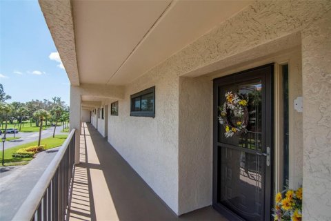 Copropriété à vendre à Seminole, Floride: 2 chambres, 118.91 m2 № 2375705 - photo 25