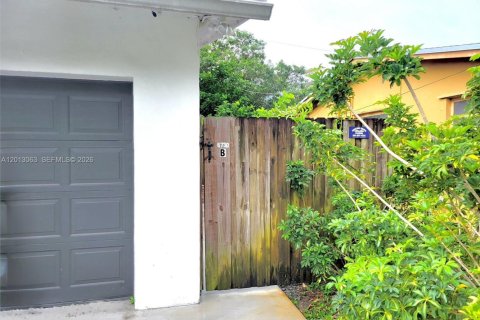 Propiedad comercial en Hollywood, Florida 149.67 m2 № 2085766