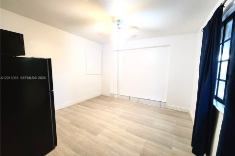 Propiedad comercial en alquiler en Hollywood, Florida, 149.67 m2 № 2085766 - foto 8