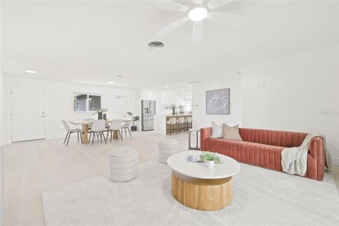 Casa en venta en Treasure Island, Florida, 3 dormitorios, 152.92 m2 № 1907598 - foto 5