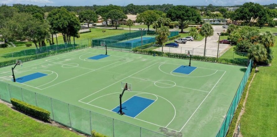 Townhouse in Palm Beach Gardens, Florida 3 bedrooms, 118.54 sq.m. № 1155919