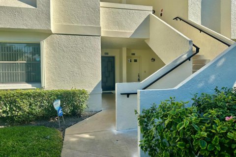 Condo à Boynton Beach, Floride, 2 chambres  № 2082984
