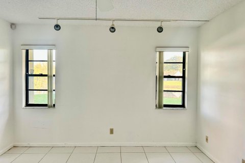 Copropriété à vendre à Boynton Beach, Floride: 2 chambres, 124.02 m2 № 2082984 - photo 16