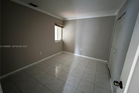 Condominio en alquiler en Miami, Florida, 3 dormitorios, 123.56 m2 № 1988850 - foto 9