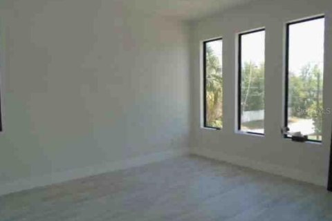 House in Tampa, Florida 4 bedrooms, 297.01 sq.m. № 1750564 - photo 7