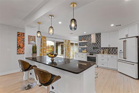 Casa en venta en Orlando, Florida, 4 dormitorios, 229.47 m2 № 1901885 - foto 12