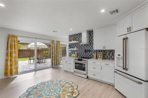 Casa en venta en Orlando, Florida, 4 dormitorios, 229.47 m2 № 1901885 - foto 13