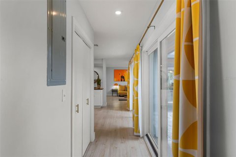 Casa en venta en Orlando, Florida, 4 dormitorios, 229.47 m2 № 1901885 - foto 18