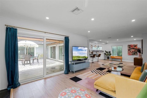 Casa en venta en Orlando, Florida, 4 dormitorios, 229.47 m2 № 1901885 - foto 9