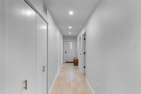 Casa en venta en Orlando, Florida, 4 dormitorios, 229.47 m2 № 1901885 - foto 19