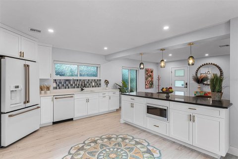 Casa en venta en Orlando, Florida, 4 dormitorios, 229.47 m2 № 1901885 - foto 15