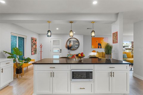 Casa en venta en Orlando, Florida, 4 dormitorios, 229.47 m2 № 1901885 - foto 16