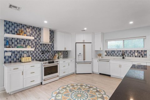 Casa en venta en Orlando, Florida, 4 dormitorios, 229.47 m2 № 1901885 - foto 14