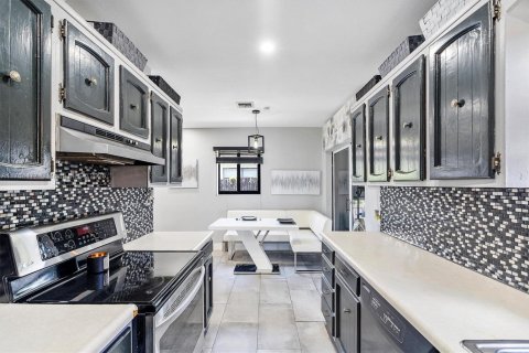 Casa en venta en North Miami Beach, Florida, 3 dormitorios, 118.82 m2 № 1740045 - foto 12