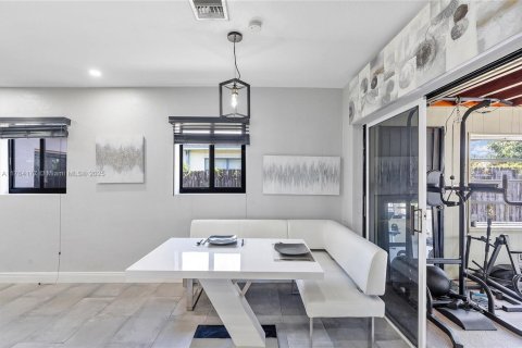 Casa en venta en North Miami Beach, Florida, 3 dormitorios, 118.82 m2 № 1740045 - foto 9