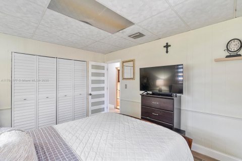 Casa en venta en North Miami Beach, Florida, 3 dormitorios, 118.82 m2 № 1740045 - foto 15