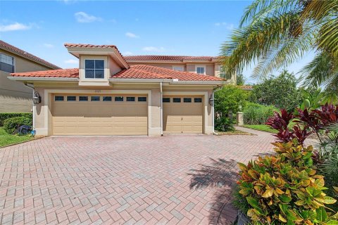 Villa ou maison à louer à Safety Harbor, Floride: 4 chambres, 292.46 m2 № 2381089 - photo 2