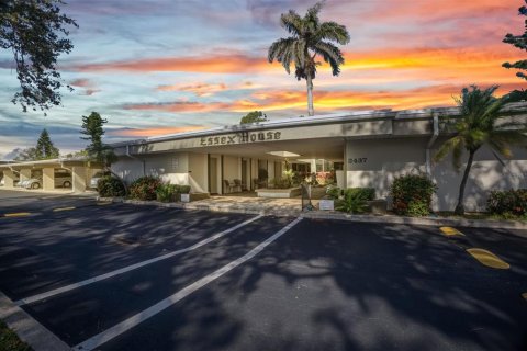 Condominio en Port Charlotte, Florida, 2 dormitorios  № 2212389