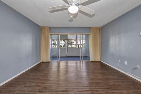 Copropriété à vendre à Port Charlotte, Floride: 2 chambres, 85.38 m2 № 2212389 - photo 18