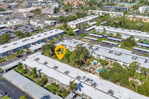 Copropriété à vendre à Port Charlotte, Floride: 2 chambres, 85.38 m2 № 2212389 - photo 3