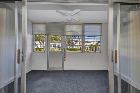 Copropriété à vendre à Port Charlotte, Floride: 2 chambres, 85.38 m2 № 2212389 - photo 19