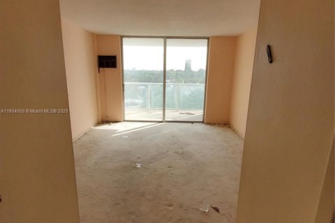 Condominio en venta en Miami, Florida, 1 dormitorio, 79.99 m2 № 2013659 - foto 18