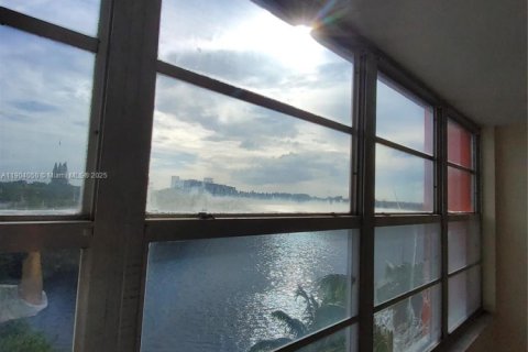 Condominio en venta en Miami, Florida, 1 dormitorio, 79.99 m2 № 2013659 - foto 25