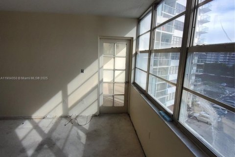 Condominio en venta en Miami, Florida, 1 dormitorio, 79.99 m2 № 2013659 - foto 24