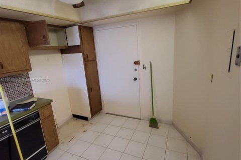 Condominio en venta en Miami, Florida, 1 dormitorio, 79.99 m2 № 2013659 - foto 5