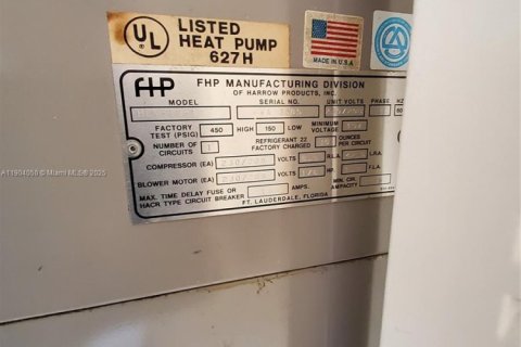 Condominio en venta en Miami, Florida, 1 dormitorio, 79.99 m2 № 2013659 - foto 10