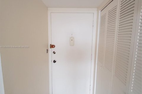 Condominio en venta en Miami, Florida, 1 dormitorio, 79.99 m2 № 2013659 - foto 27