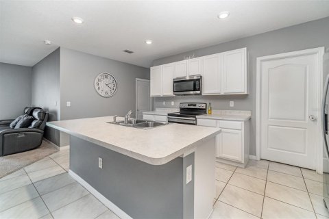 Casa en venta en Saint Cloud, Florida, 5 dormitorios, 227.7 m2 № 1298149 - foto 13