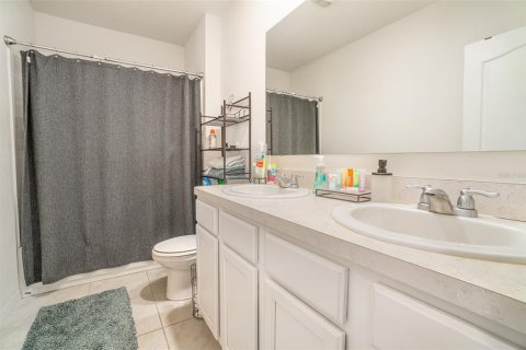Casa en venta en Saint Cloud, Florida, 5 dormitorios, 227.7 m2 № 1298149 - foto 23
