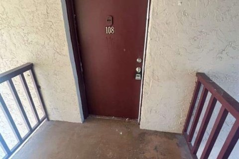 Condominio en alquiler en Tampa, Florida, 1 dormitorio, 63.36 m2 № 2101216 - foto 2