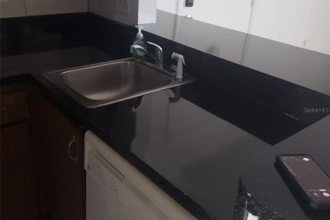 Condominio en alquiler en Tampa, Florida, 1 dormitorio, 63.36 m2 № 2101216 - foto 8