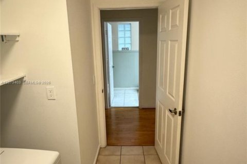 House in Coconut Creek, Florida 4 bedrooms, 196.95 sq.m. № 2307874 - photo 4