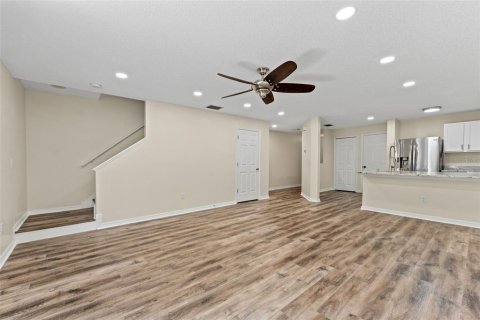Touwnhouse à vendre à Tampa, Floride: 3 chambres, 141.58 m2 № 2197988 - photo 9