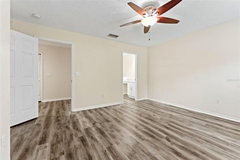 Touwnhouse à vendre à Tampa, Floride: 3 chambres, 141.58 m2 № 2197988 - photo 13