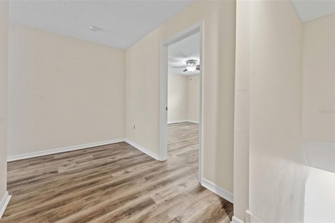 Touwnhouse à vendre à Tampa, Floride: 3 chambres, 141.58 m2 № 2197988 - photo 10