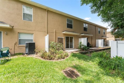 Touwnhouse à vendre à Tampa, Floride: 3 chambres, 141.58 m2 № 2197988 - photo 24
