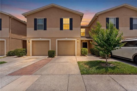 Townhouse in Tampa, Florida 3 bedrooms, 141.58 sq.m. № 2197988