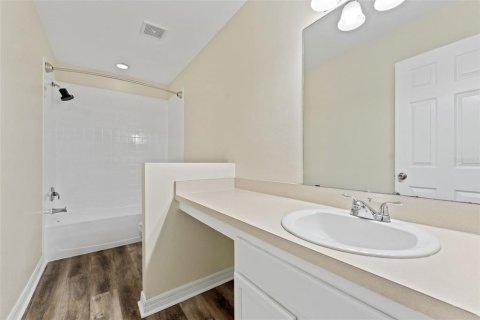 Touwnhouse à vendre à Tampa, Floride: 3 chambres, 141.58 m2 № 2197988 - photo 14