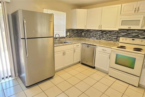 Townhouse in Port Orange, Florida 2 bedrooms, 101.08 sq.m. № 1654696 - photo 10