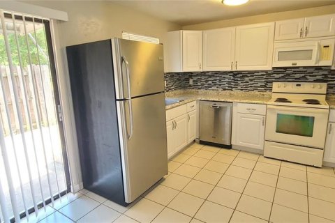 Townhouse in Port Orange, Florida 2 bedrooms, 101.08 sq.m. № 1654696 - photo 11