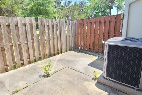 Townhouse in Port Orange, Florida 2 bedrooms, 101.08 sq.m. № 1654696 - photo 25
