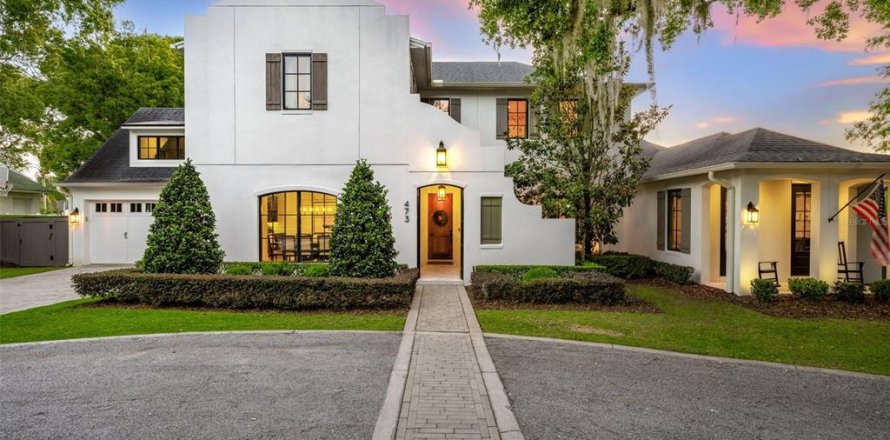 House in Winter Park, Florida 5 bedrooms, 399.11 sq.m. № 1819377