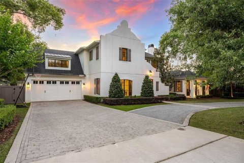 House in Winter Park, Florida 5 bedrooms, 399.11 sq.m. № 1819377 - photo 5